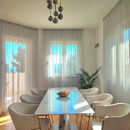 Marivi - Luxury Above The Znjan Spalato
