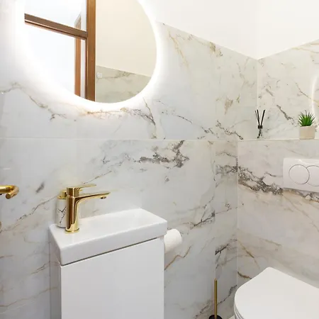 Marivi - Luxury Above The Znjan *