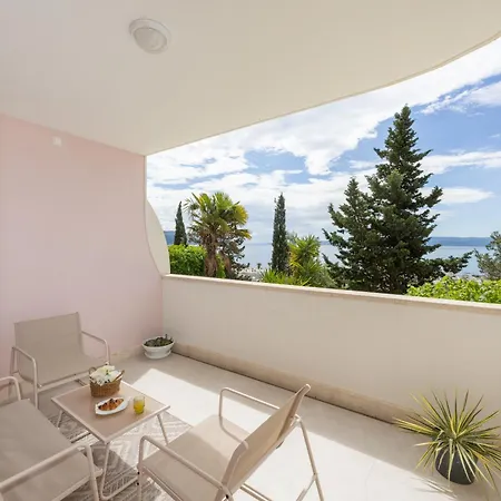 Apartment Marivi - Luxury Above The Znjan *