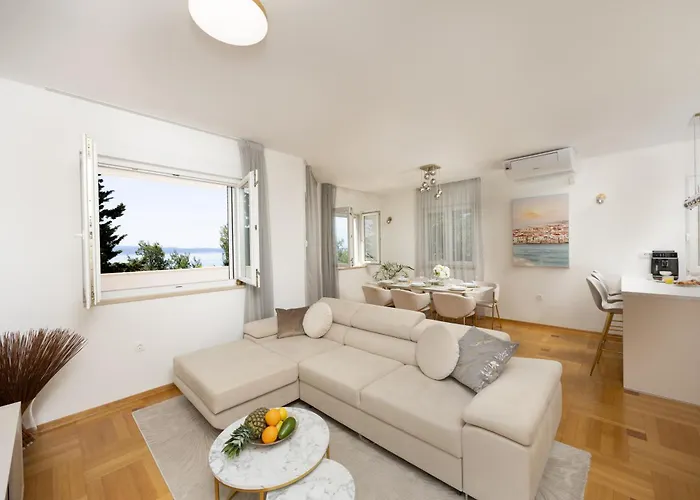 公寓 Marivi - Luxury Above The Znjan 斯普利特