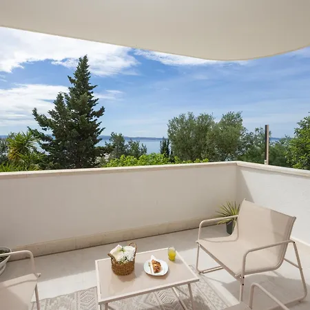 Marivi - Luxury Above The Znjan Lägenhet Split